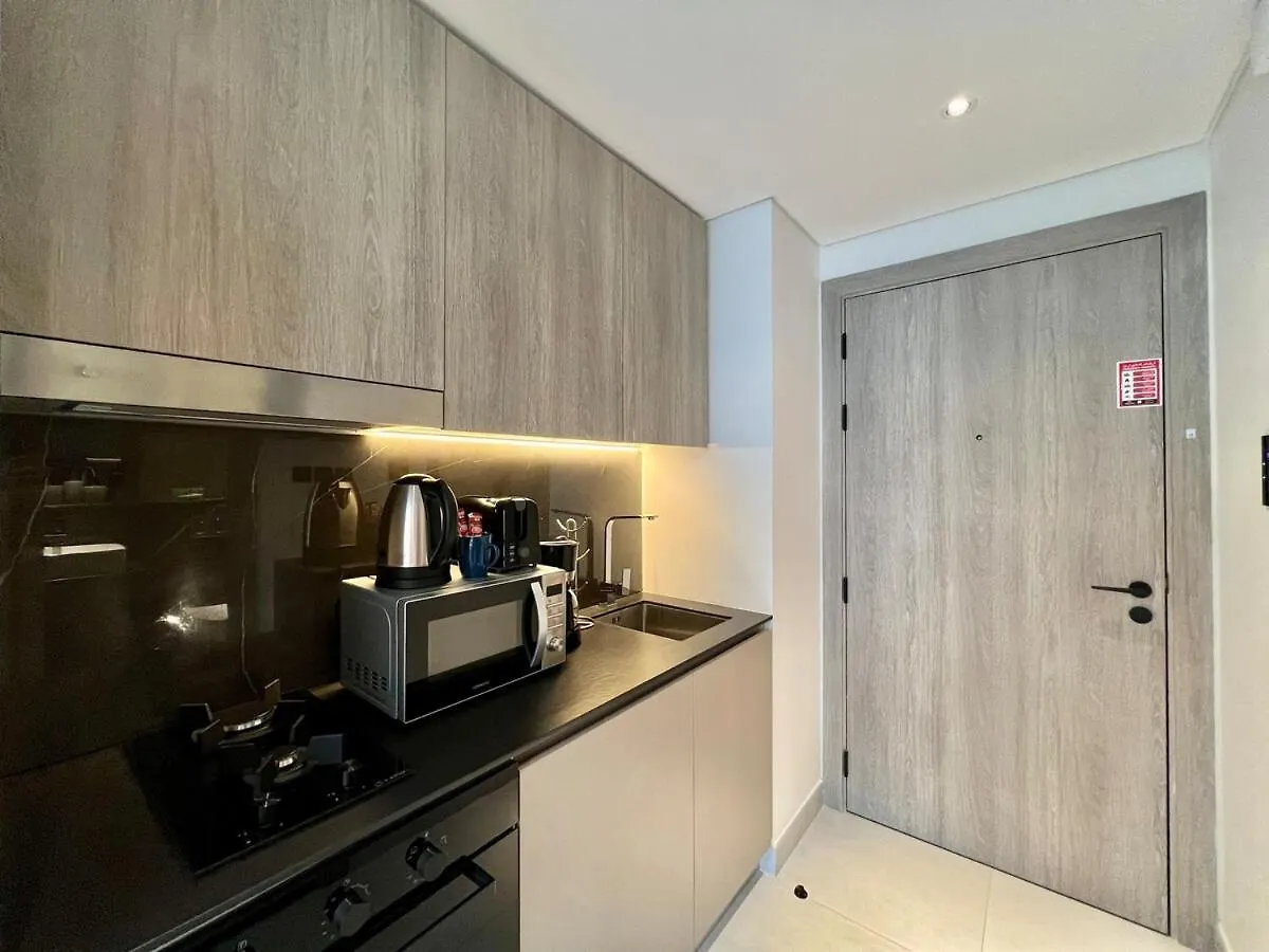 Apartment Stylish Stay In The Heart Of Jvc Dubai