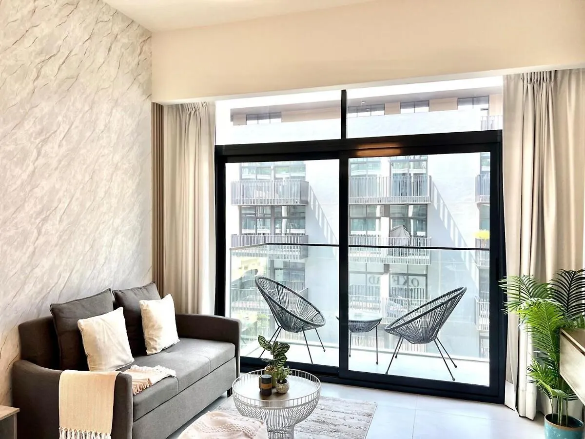 Stylish Stay In The Heart Of Jvc Dubai