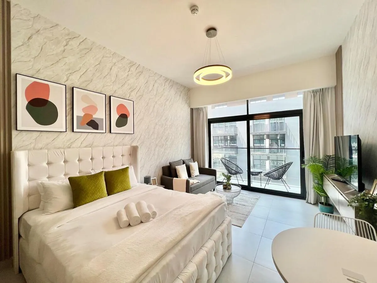 Stylish Stay In The Heart Of Jvc Dubai